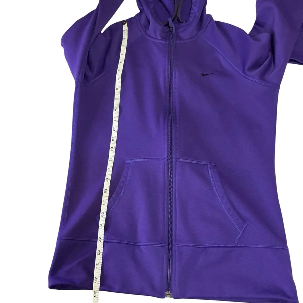 Nike Purple Thermal Fit Hoodie with Thumb Holes –‎ Size Medium